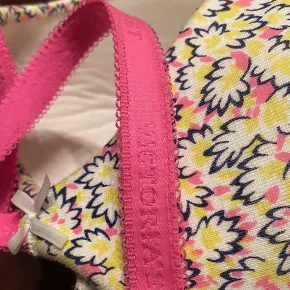 Victoria’s Secret 36d push up - Picture 5 of 6